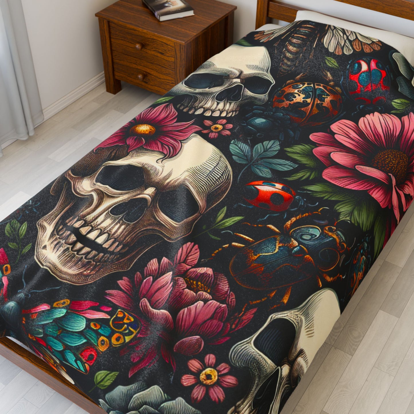 Gothic Floral Velveteen Plush Blanket, Cozy Skull Throw, Unique Home Decor, Halloween Blanket, Boho Chic Gift, Dark Aesthetic
